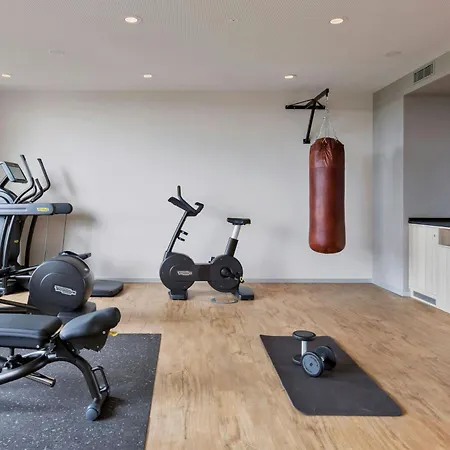 Отель Courtyard By Marriott Oberpfaffenhofen Munich South