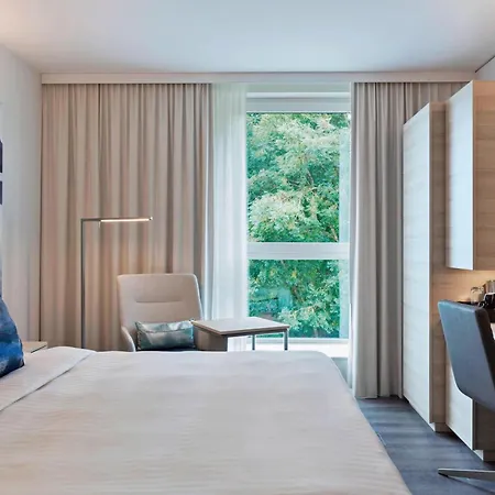 Courtyard By Marriott Oberpfaffenhofen Munich South 4* Гильхинг