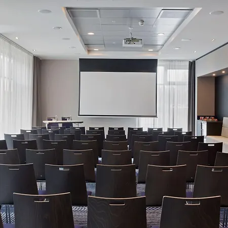 Courtyard By Marriott Oberpfaffenhofen Munich South Hotel 4*