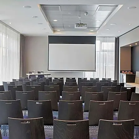 Courtyard By Marriott Oberpfaffenhofen Munich South Hotel Gilching