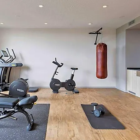Hotel Courtyard By Marriott Oberpfaffenhofen Munich South 4*