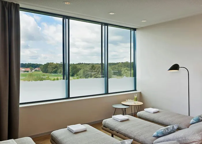 Courtyard By Marriott Oberpfaffenhofen Munich South Hotel 4*