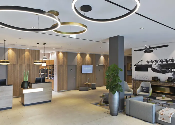 Courtyard By Marriott Oberpfaffenhofen Munich South Hotel 4*